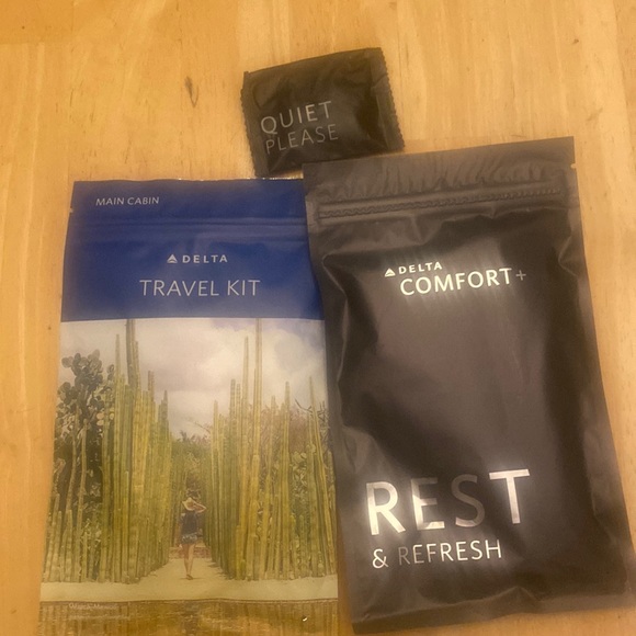 Delta travel kit and comfort kit. With eye shades earplugs and toothbrush. NWT - Picture 1 of 4